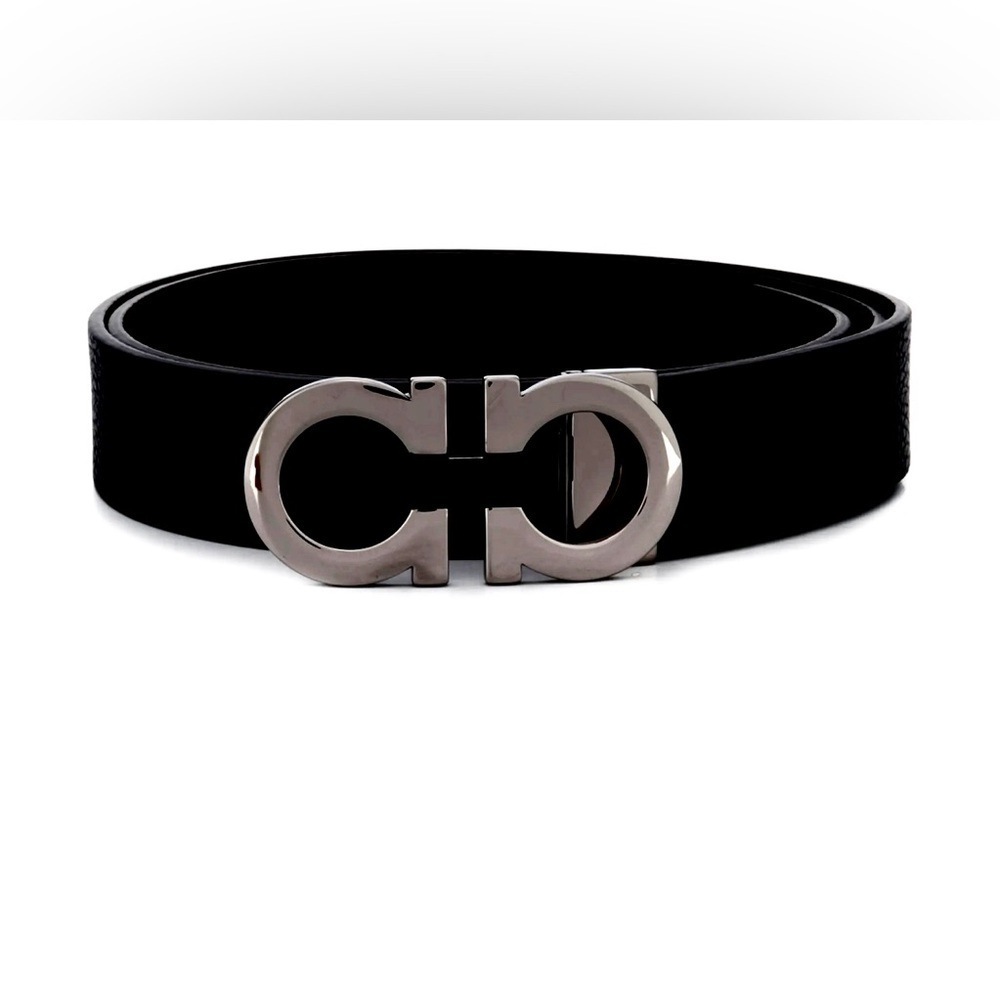Black calf leather Gancini belt from Ferragamo.